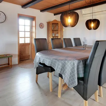 度假居 Karla - 100m From The Sea By Interhome